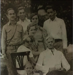 Oswald and Otilia Raitt & family